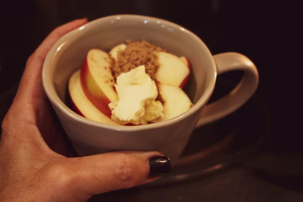 Vegan Caramel Apple Microwave Mug
