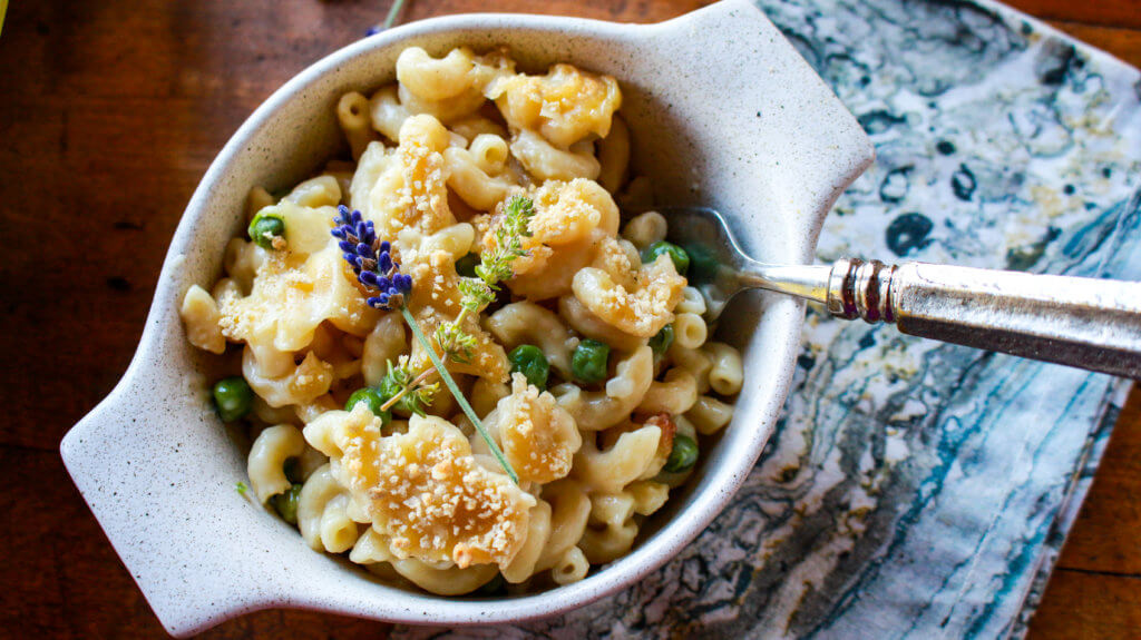 Vegan Mac and Cheese with Peas