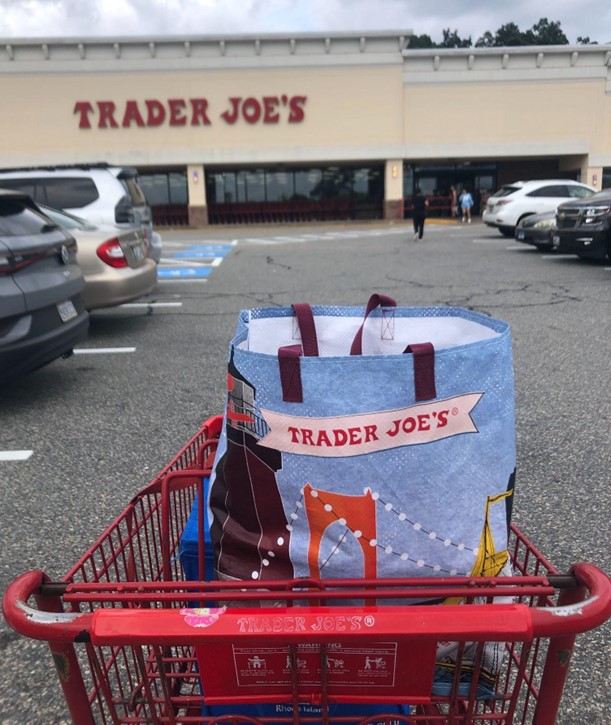 The 17 Best Trader Joe’s Snacks That Are Vegan and Dietitian-Approved